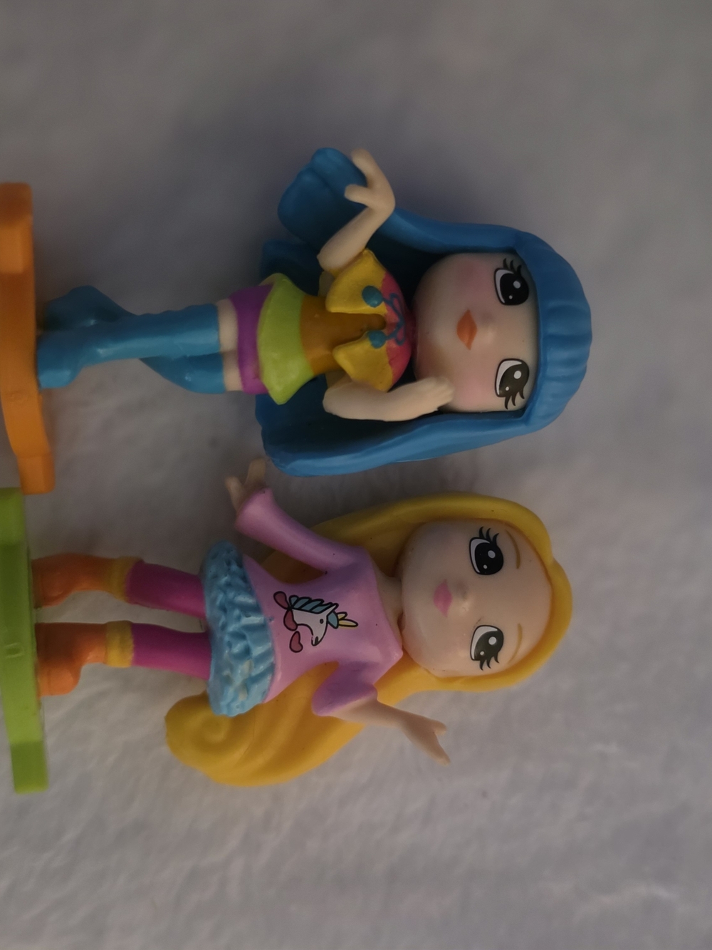 2 Mini Fashion Dolls Spin Master Party Pop Teenies